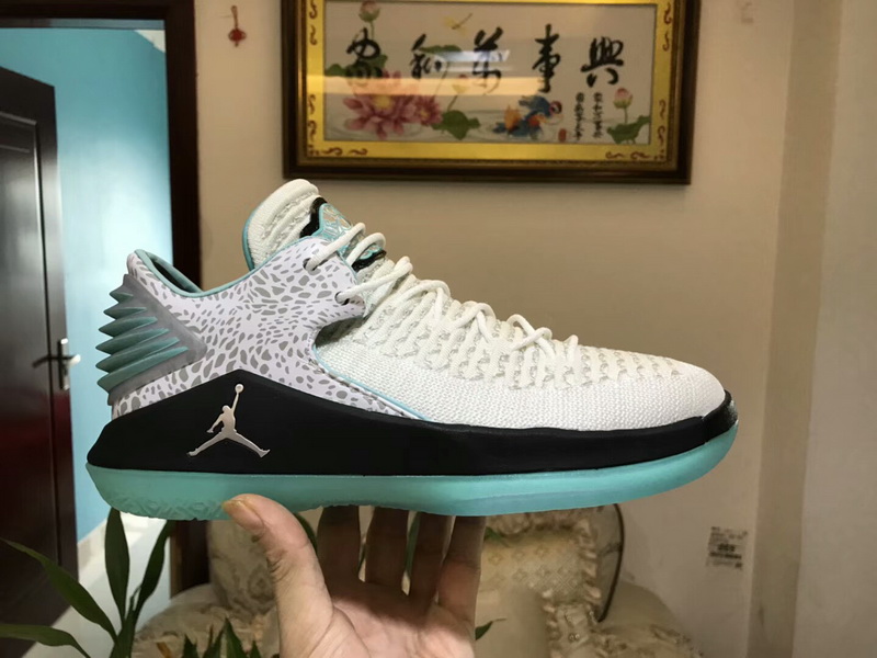 Authentic Air Jordan XXXII Low “emerald” 